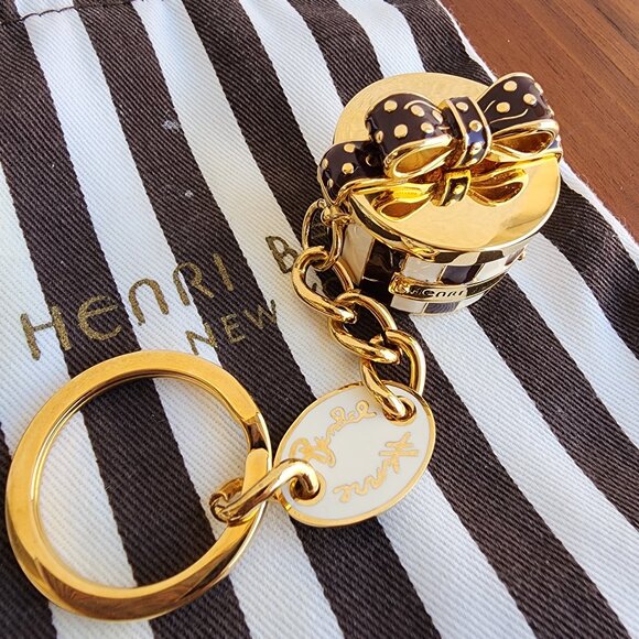 NWOT Henri Bendel Hat Box Keychain Goldtone Stripes Polka Dot Bow w/Dust Bag - Picture 1 of 8